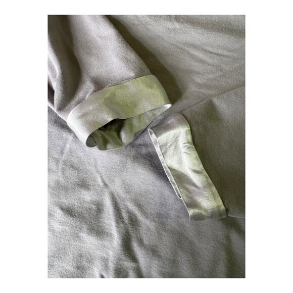 Pj harlow IZZY Sweatshirt silver gray color with satin cuffs size medium - Picture 7 of 16